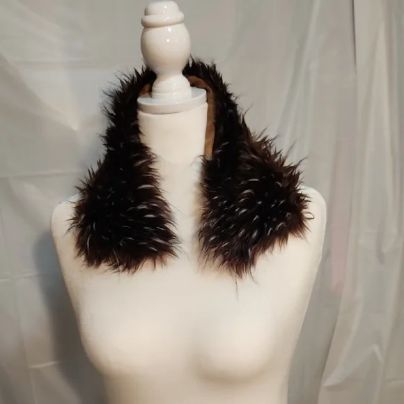 Paparazzi Women's Brown Teddy Jacket with Faux Fur Trim - Picture 10 of 11